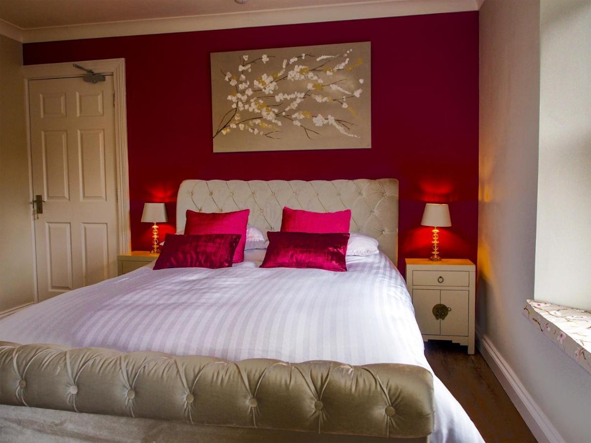 Riverbank Bed And Breakfast Llanwrtyd Wells Exterior photo