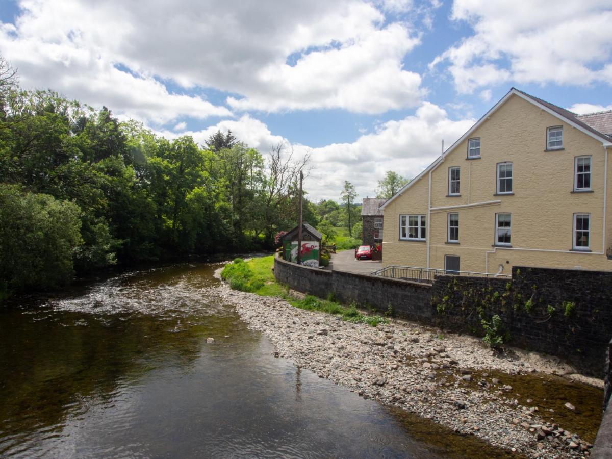 Riverbank Bed And Breakfast Llanwrtyd Wells Exterior photo