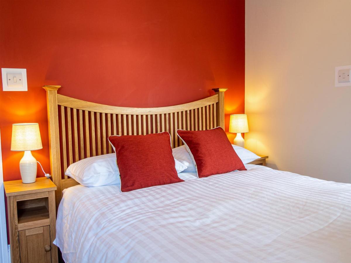 Riverbank Bed And Breakfast Llanwrtyd Wells Exterior photo