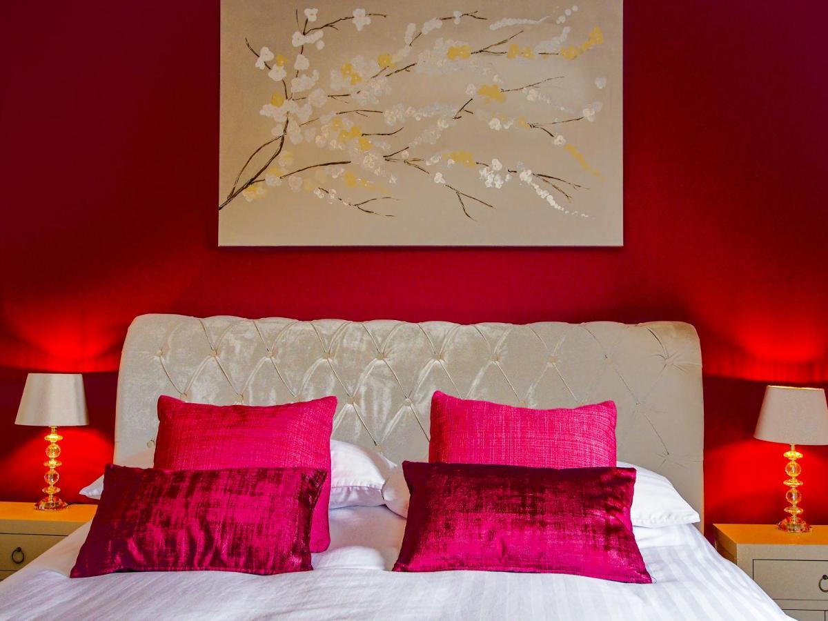 Riverbank Bed And Breakfast Llanwrtyd Wells Exterior photo